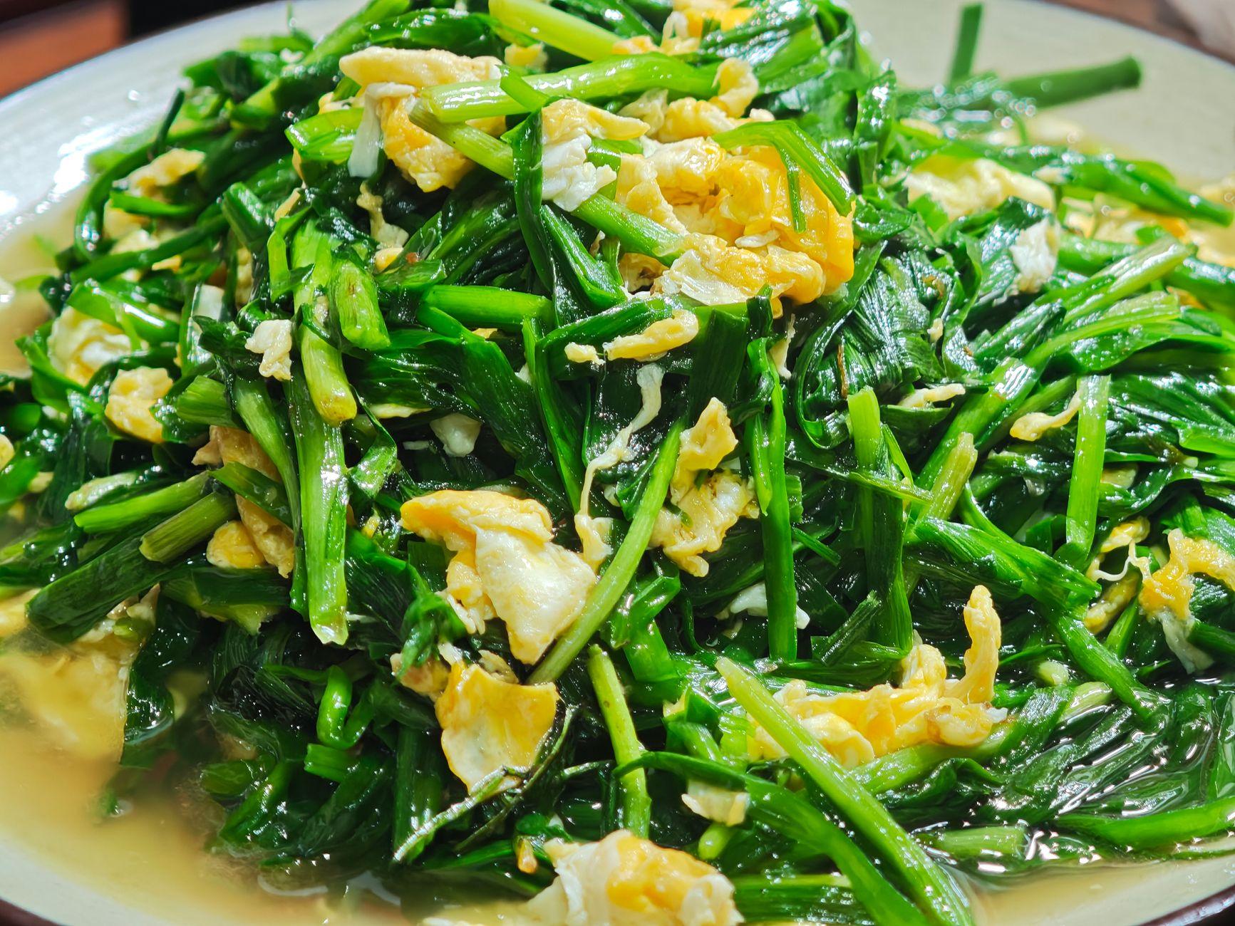 【梁厨美食】榨菜冬菇红枣蒸牛腱～养生补气